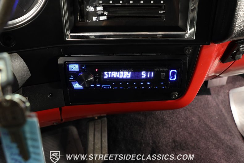 Chevrolet-C10-1986-Red-Black-36
