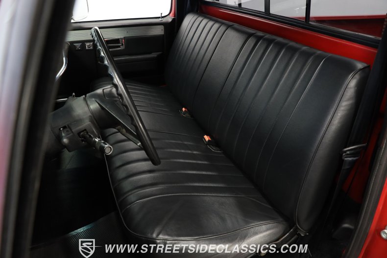 Chevrolet-C10-1986-Red-Black-38