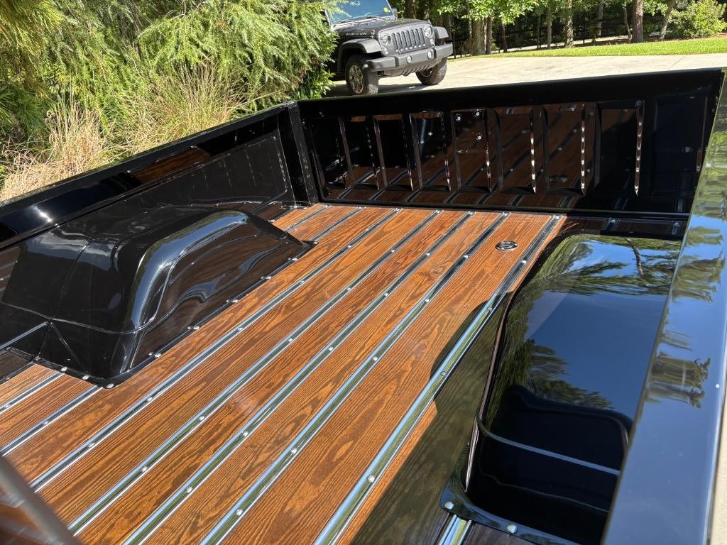 Chevrolet-C10-Built-6.0-LS-4l80-slick-as-youll-find-Resto-1972-2