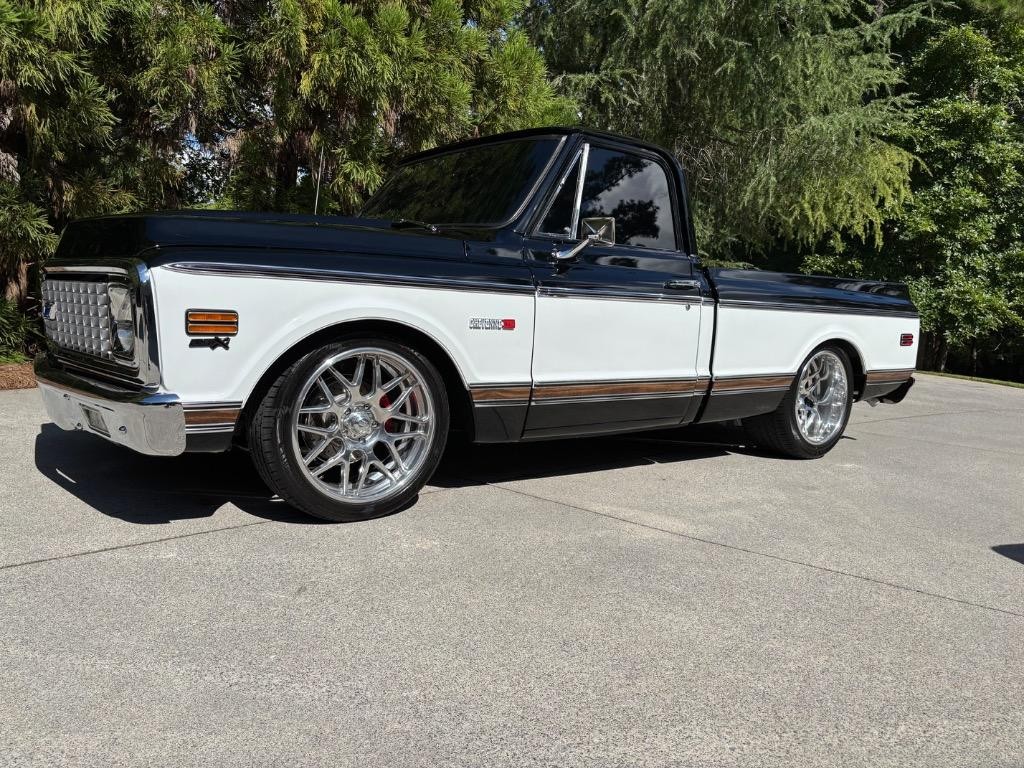 Chevrolet-C10-Built-6.0-LS-4l80-slick-as-youll-find-Resto-1972-9