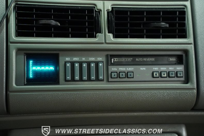 Chevrolet-C1500-1994-Summit-White-Gray-38