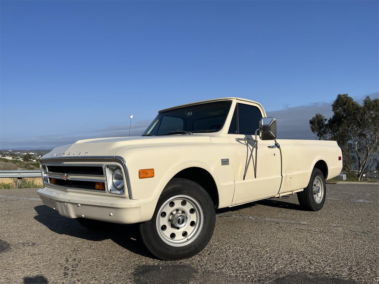 Chevrolet-C20-1968-Off-Whitetan-Off-Whitetan