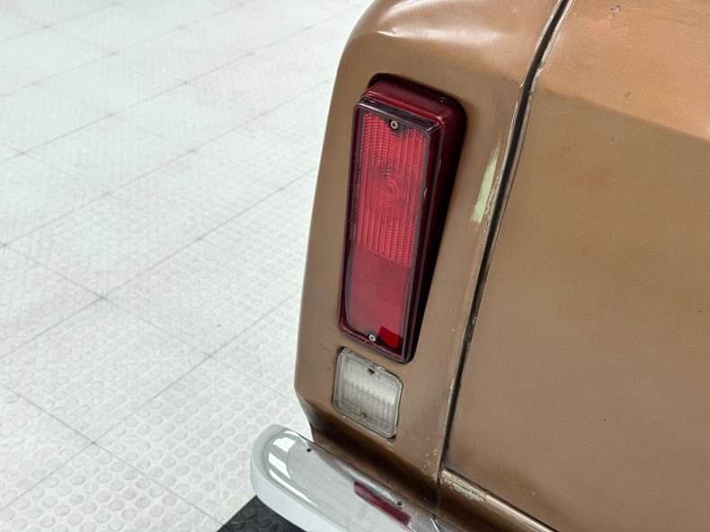Chevrolet-C20-1972-Burnished-Gold-Tan-18