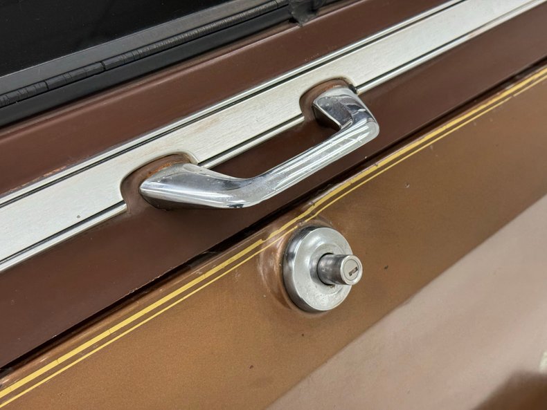 Chevrolet-C20-1972-Burnished-Gold-Tan-19