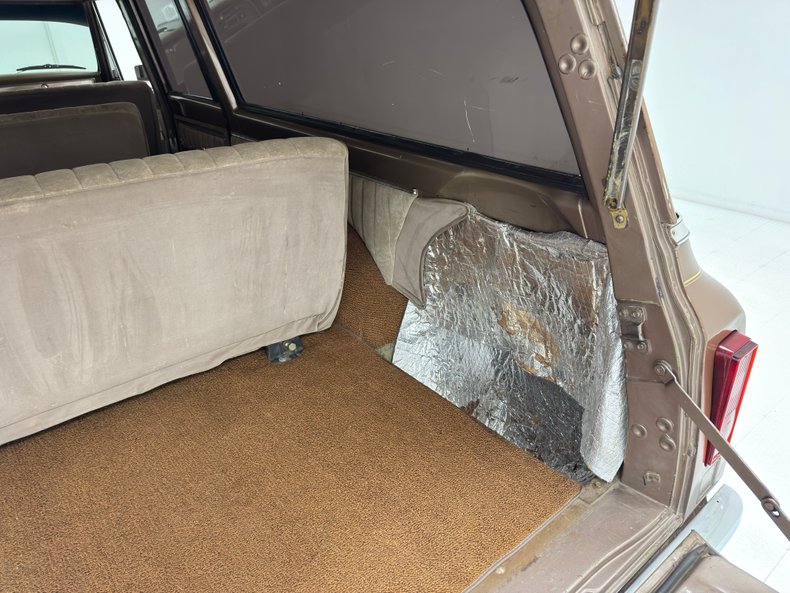 Chevrolet-C20-1972-Burnished-Gold-Tan-30