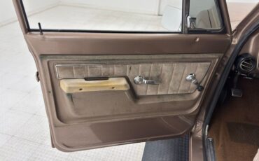 Chevrolet-C20-1972-Burnished-Gold-Tan-31