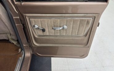 Chevrolet-C20-1972-Burnished-Gold-Tan-33