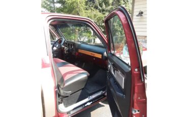 Chevrolet-C20-1978-burgandymetallic-BlackBurgandy-1