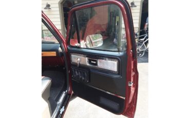 Chevrolet-C20-1978-burgandymetallic-BlackBurgandy-2