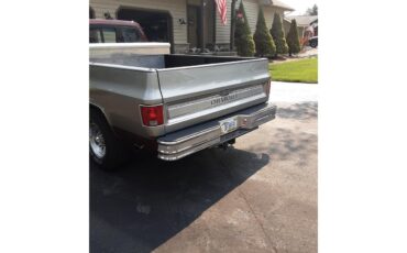 Chevrolet-C20-1978-burgandymetallic-BlackBurgandy-8