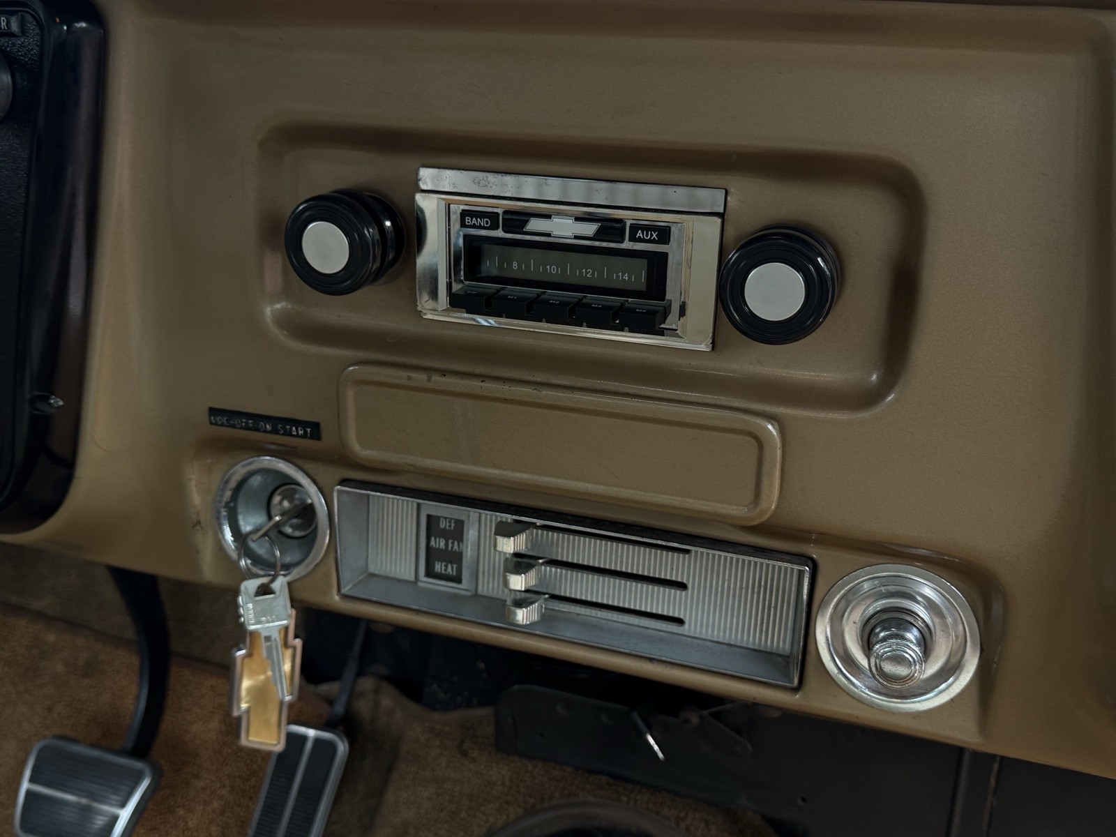 Chevrolet-C20K20-1969-36