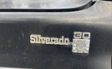 Chevrolet-C30-1979-Black-16