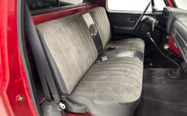 Chevrolet-C30-1986-Apple-Red-Charcoal-29