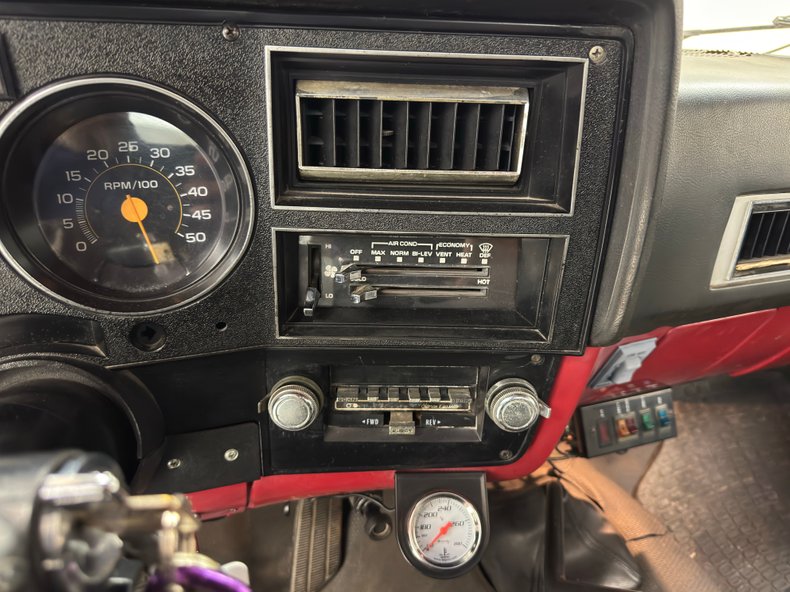 Chevrolet-C30-1986-Apple-Red-Charcoal-34