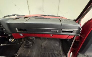 Chevrolet-C30-1986-Apple-Red-Charcoal-35