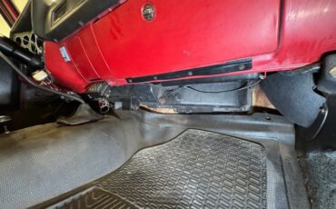 Chevrolet-C30-1986-Apple-Red-Charcoal-38