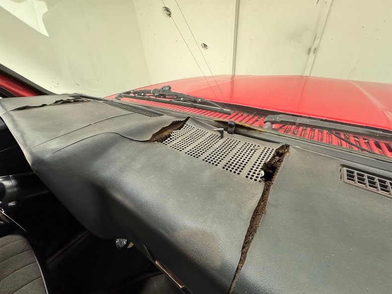 Chevrolet-C30-1986-Apple-Red-Charcoal-46