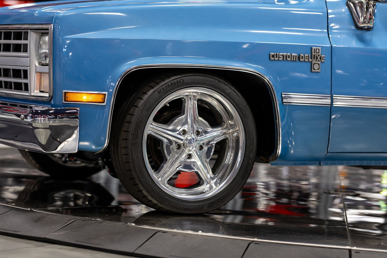 Chevrolet-CK-Pickup-1500-1985-Pickup-Truck-12