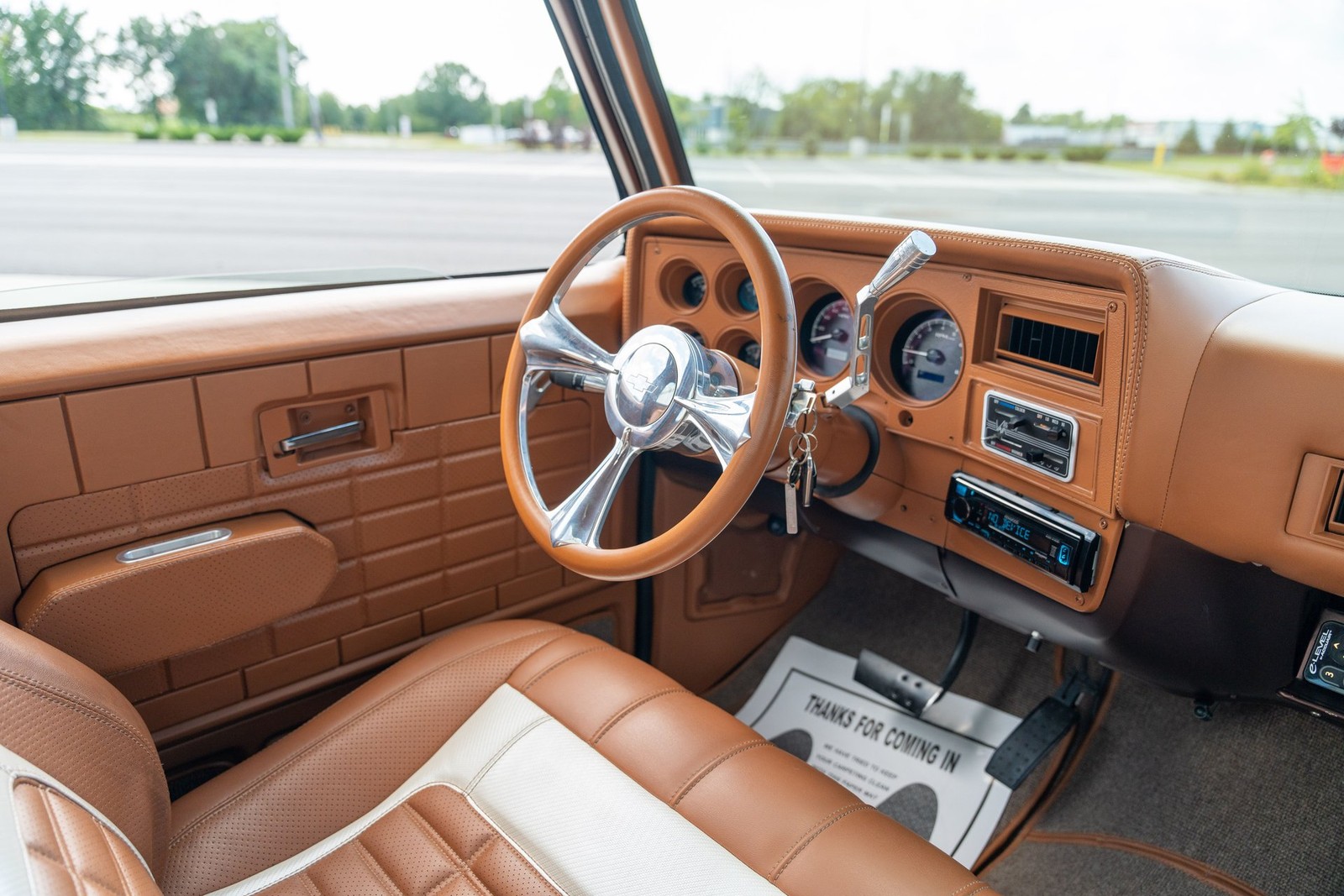 Chevrolet-CK-Pickup-1500-1985-Pickup-Truck-24