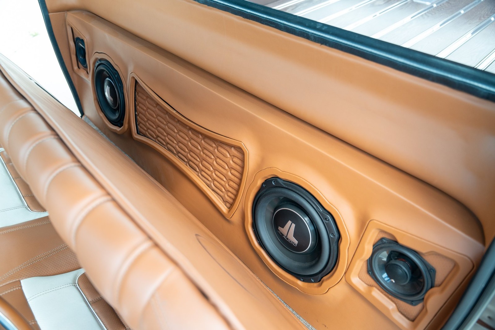 Chevrolet-CK-Pickup-1500-1985-Pickup-Truck-29