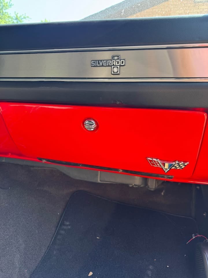 Chevrolet-CK-Pickup-1500-1985-Standard-Cab-Pickup-13
