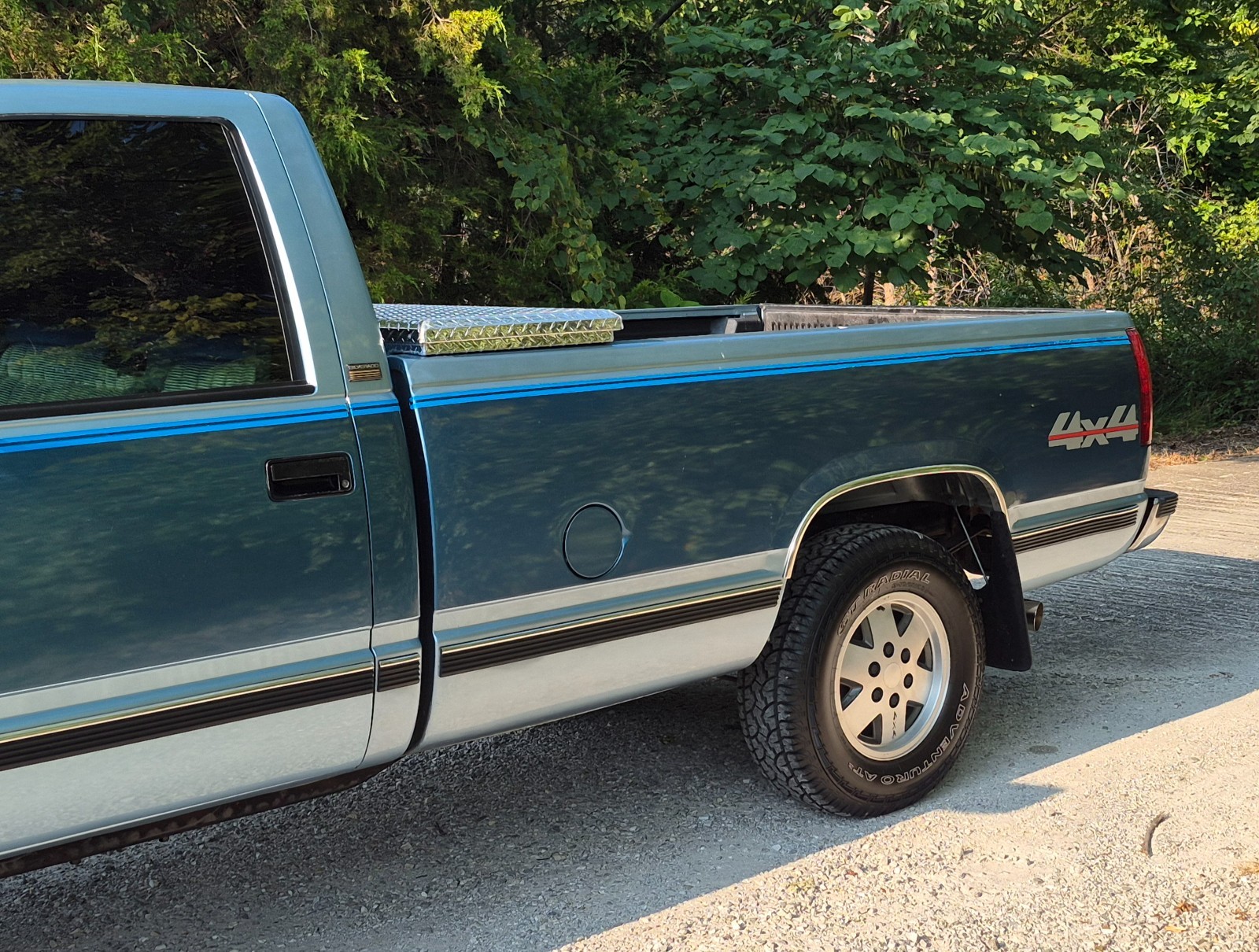 Chevrolet-CK-Pickup-1500-1990-2