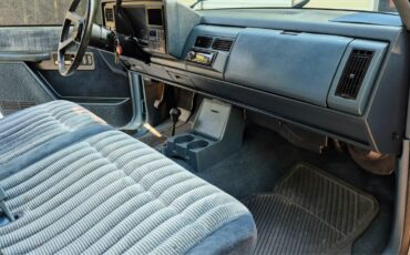 Chevrolet-CK-Pickup-1500-1990-22