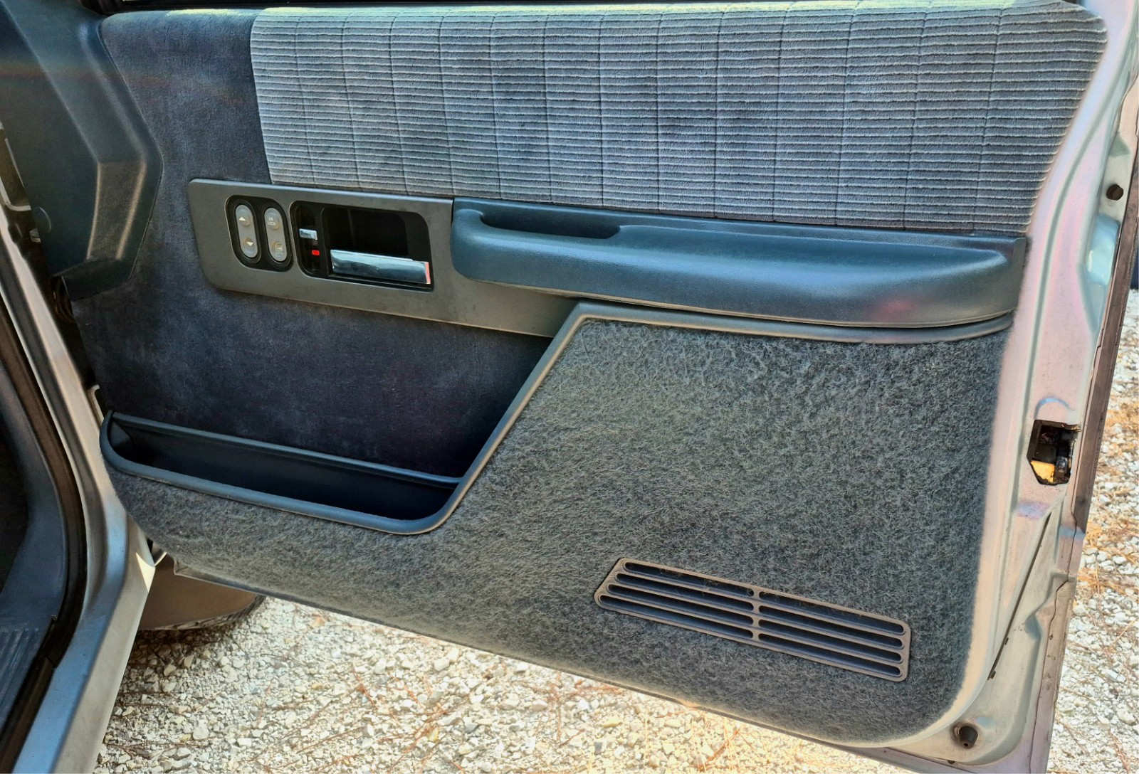 Chevrolet-CK-Pickup-1500-1990-24