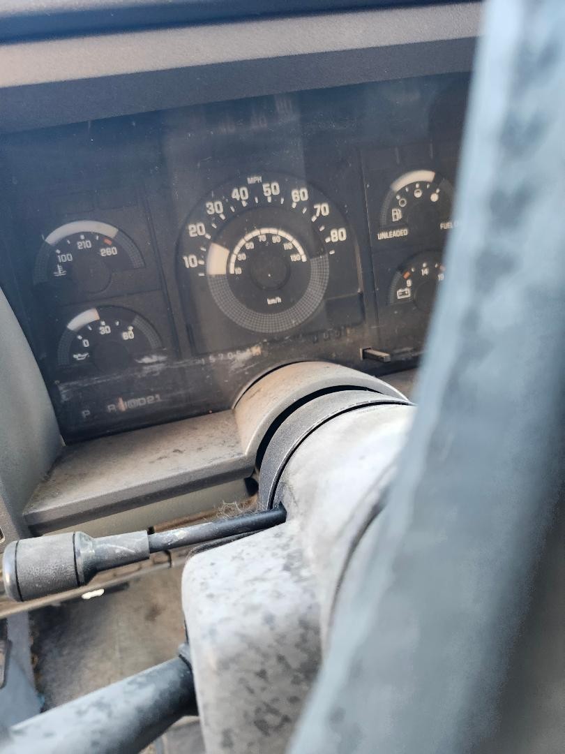 Chevrolet-CK-Pickup-1500-1990-Standard-Cab-Pickup-12