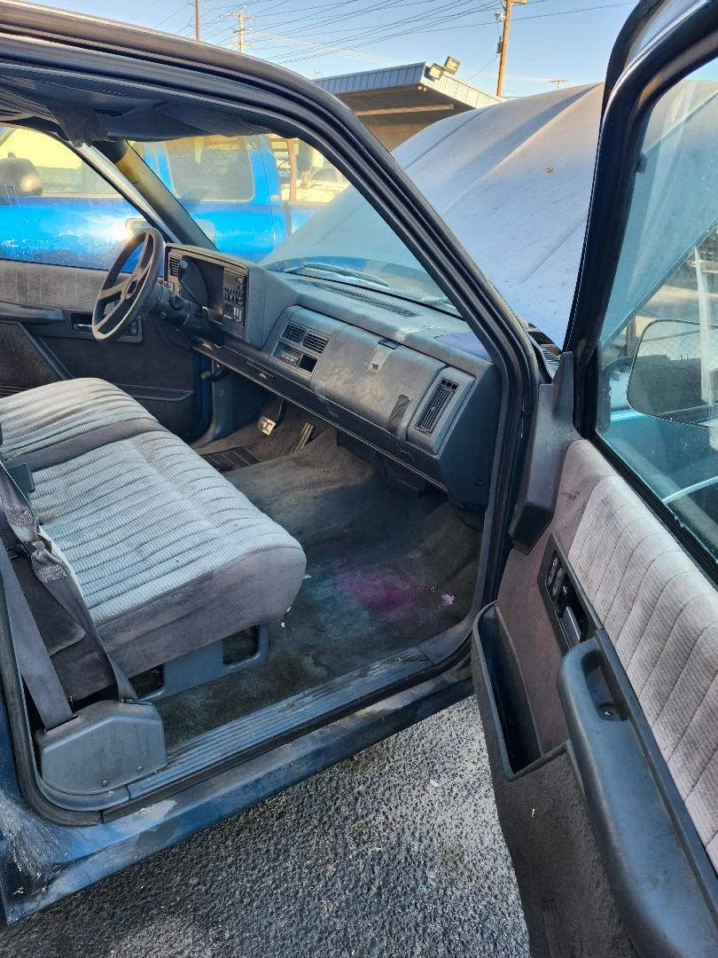 Chevrolet-CK-Pickup-1500-1990-Standard-Cab-Pickup-17