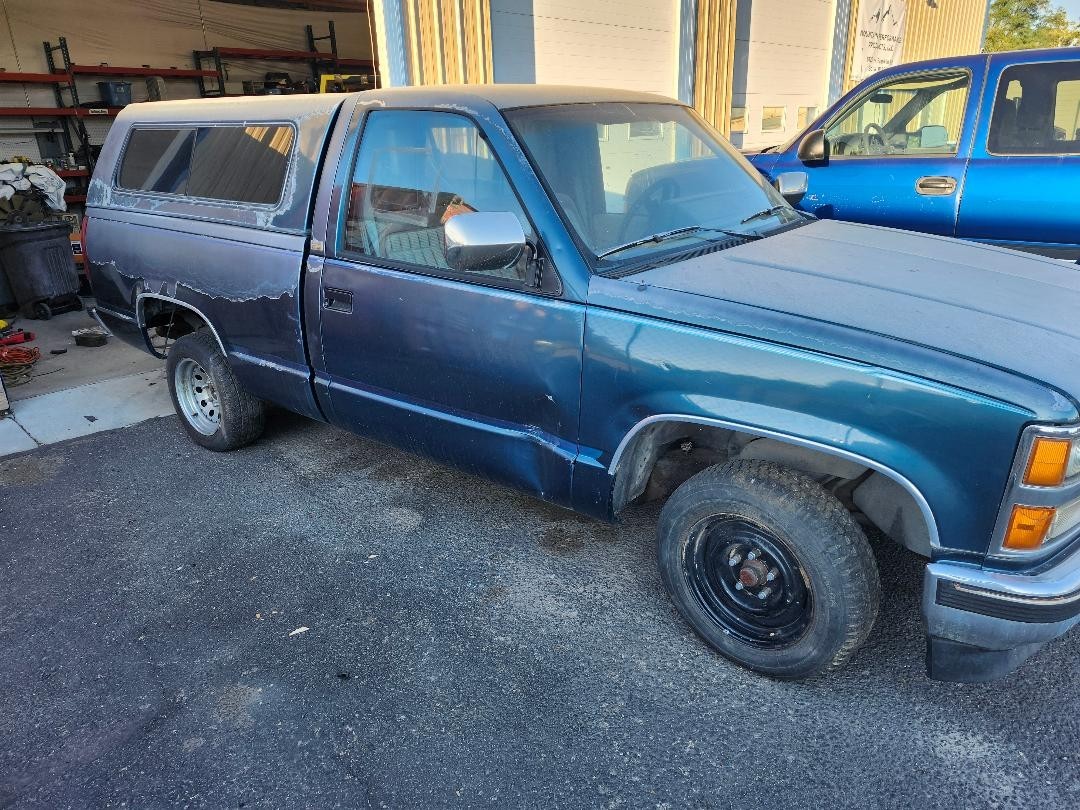Chevrolet-CK-Pickup-1500-1990-Standard-Cab-Pickup-2