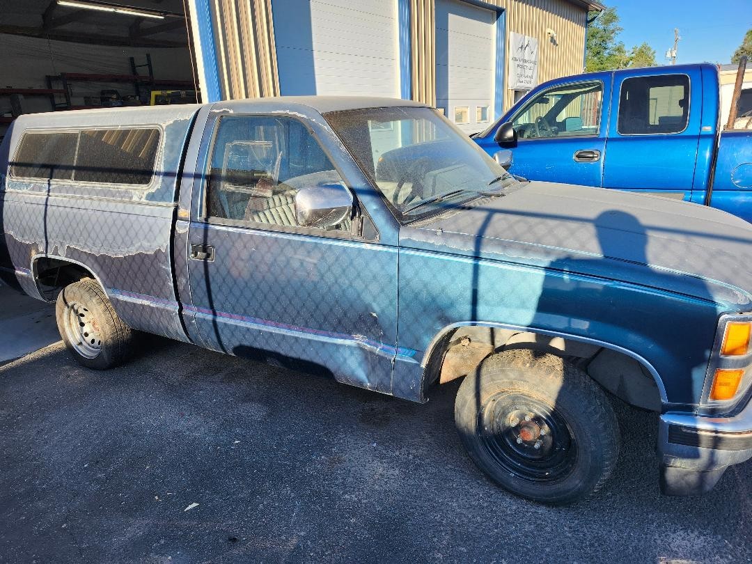 Chevrolet-CK-Pickup-1500-1990-Standard-Cab-Pickup-3