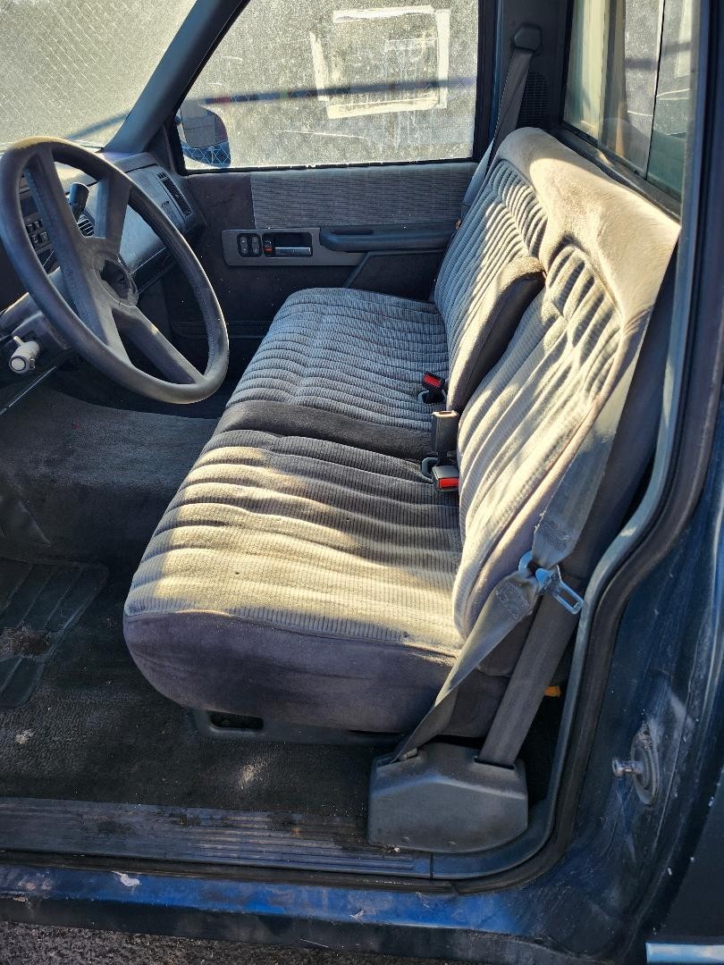 Chevrolet-CK-Pickup-1500-1990-Standard-Cab-Pickup-7