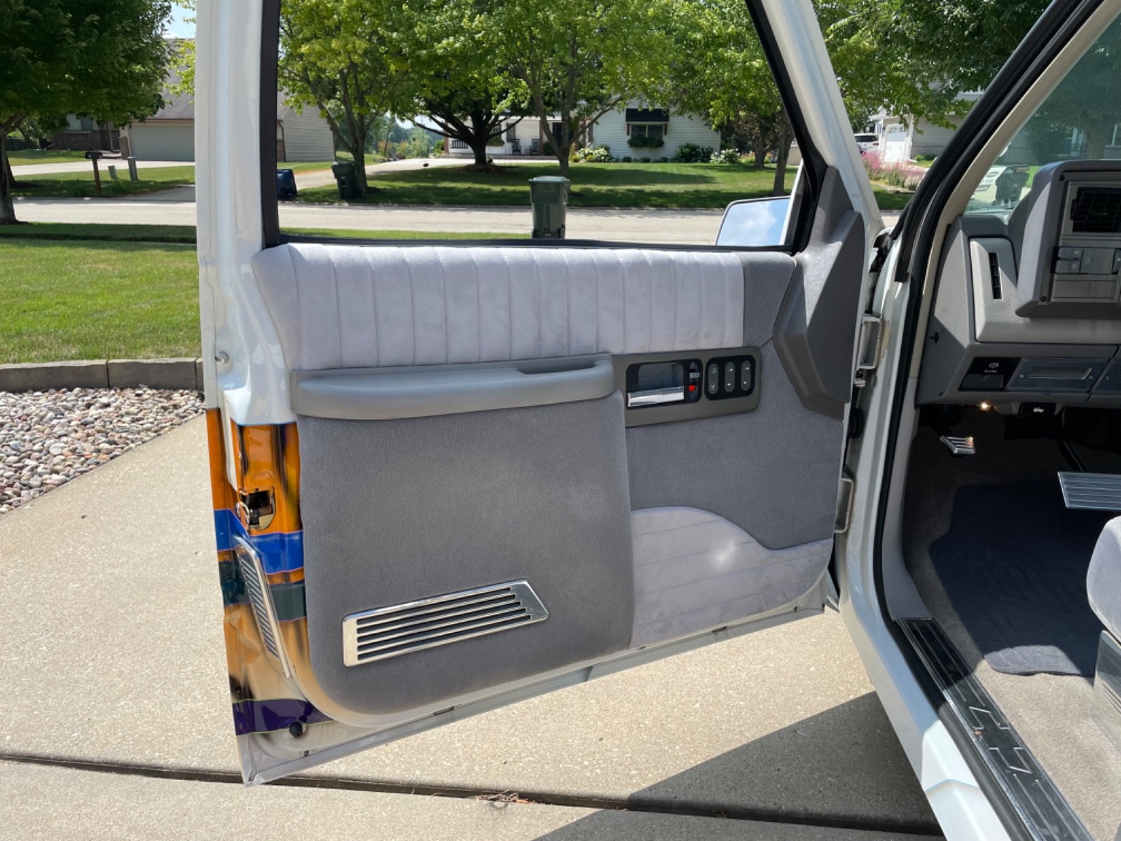 Chevrolet-CK-Pickup-1500-1991-Standard-Cab-Pickup-9