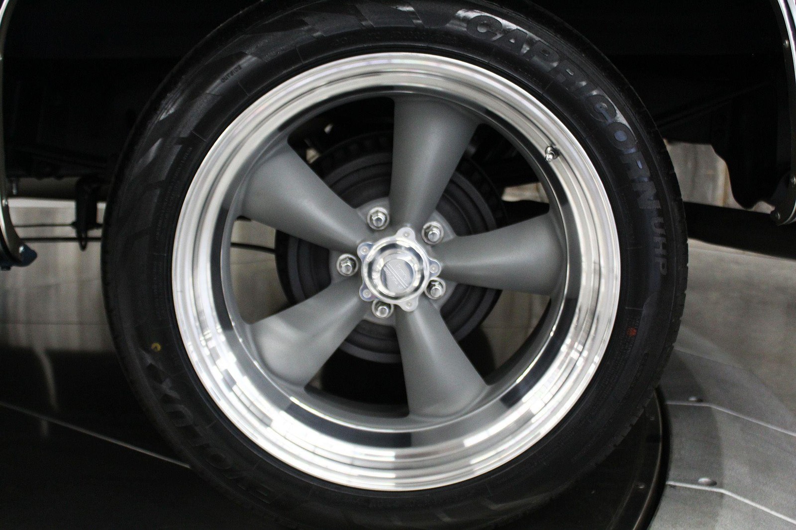 Chevrolet-CK-Pickup-1986-Beautiful-RestoMod-18