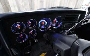 Chevrolet-CK-Pickup-1986-Beautiful-RestoMod-21
