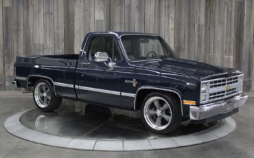 Chevrolet-CK-Pickup-1986-Beautiful-RestoMod-6