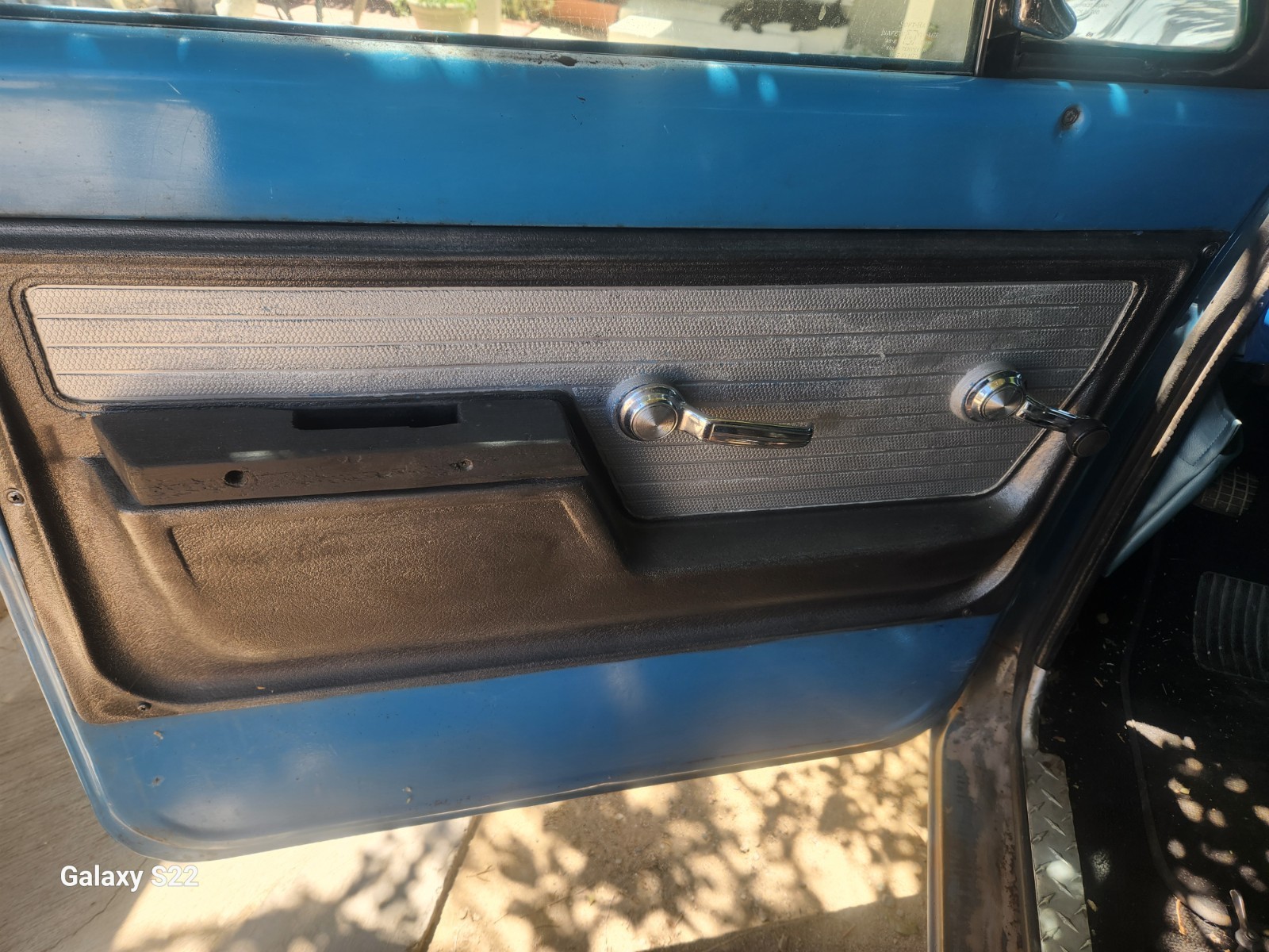 Chevrolet-CK-Pickup-2500-1972-Crew-Cab-Pickup-4