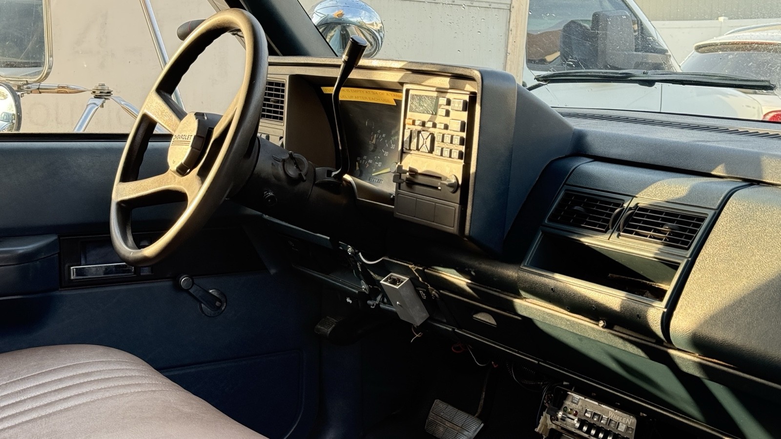 Chevrolet-CK-Pickup-3500-1994-12
