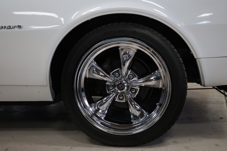 Chevrolet-Camaro-1967-Arctic-White-Black-15
