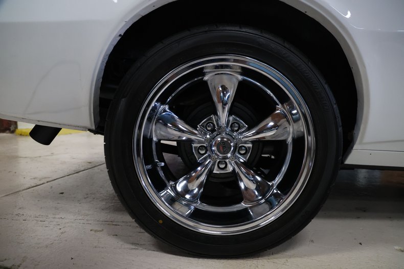 Chevrolet-Camaro-1967-Arctic-White-Black-17