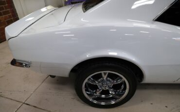Chevrolet-Camaro-1967-Arctic-White-Black-18