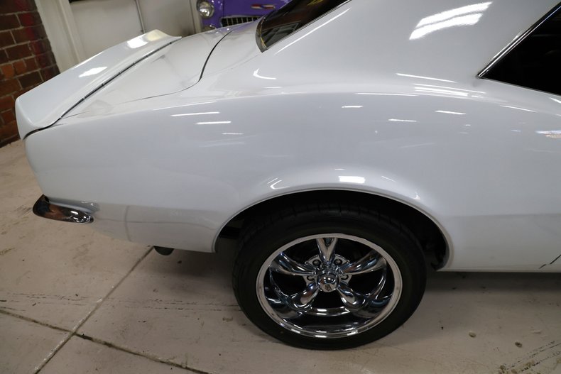 Chevrolet-Camaro-1967-Arctic-White-Black-18