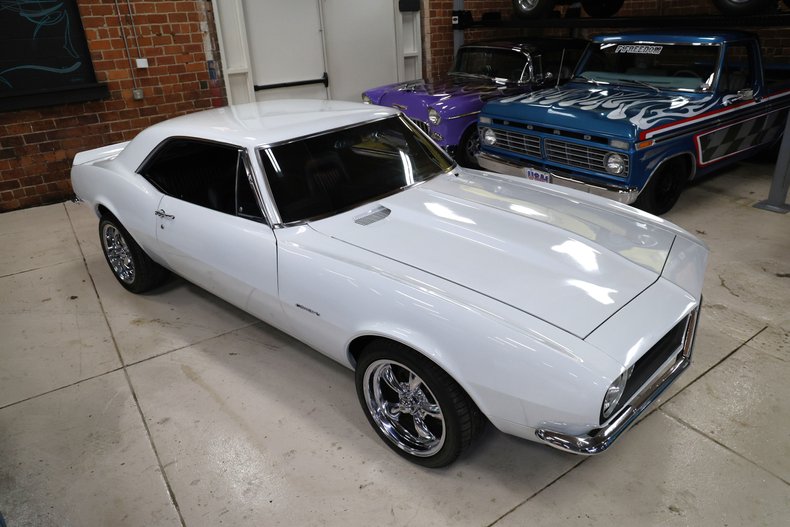 Chevrolet-Camaro-1967-Arctic-White-Black-2