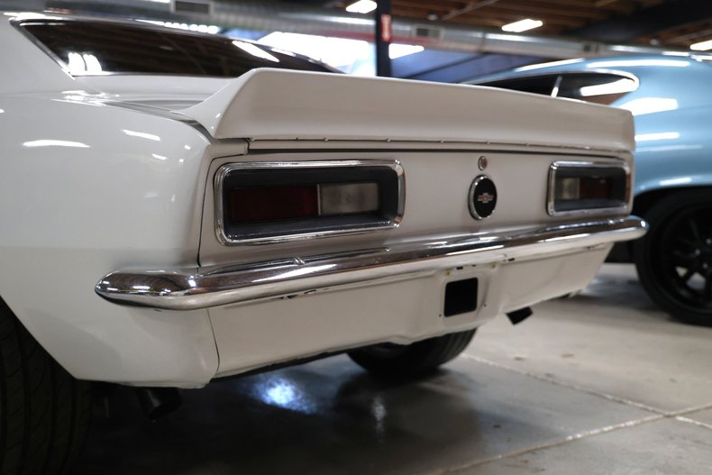 Chevrolet-Camaro-1967-Arctic-White-Black-38