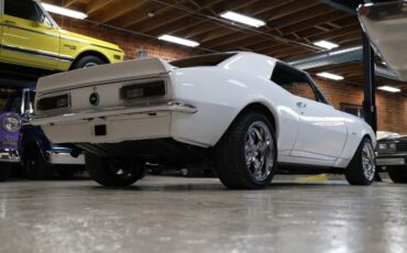 Chevrolet-Camaro-1967-Arctic-White-Black-4