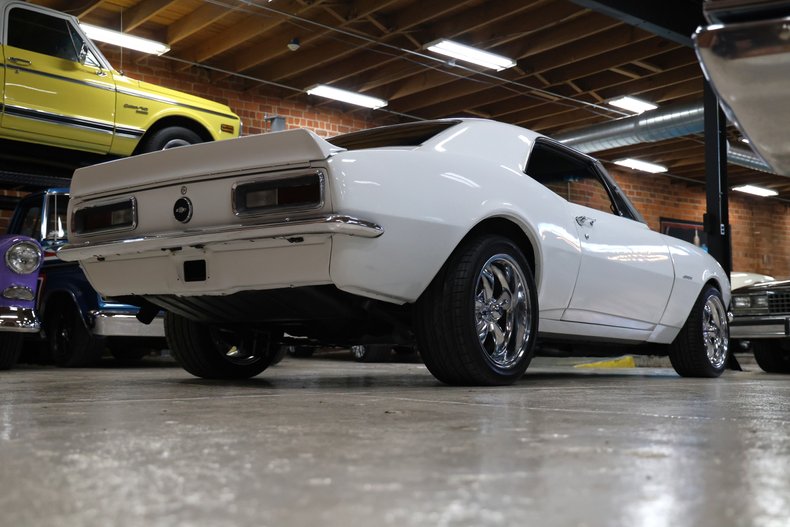 Chevrolet-Camaro-1967-Arctic-White-Black-4