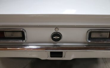 Chevrolet-Camaro-1967-Arctic-White-Black-41