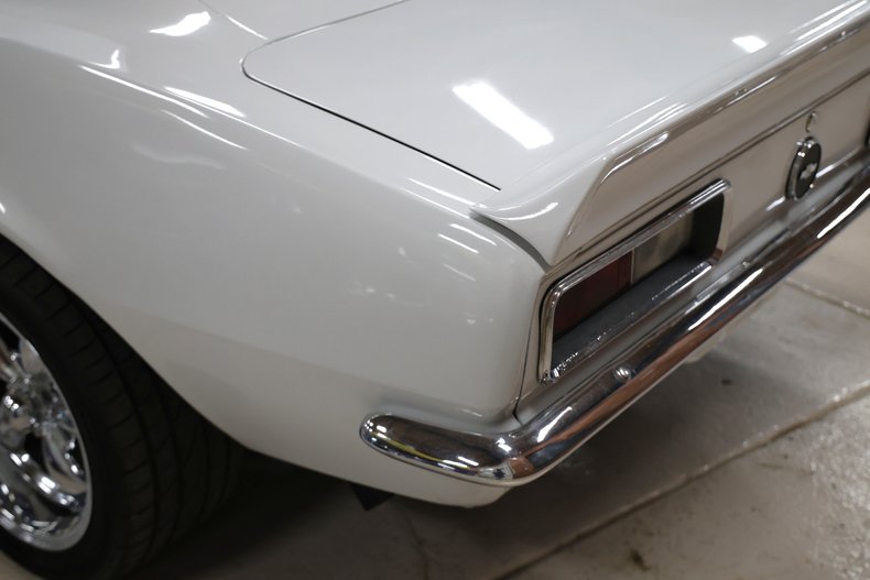 Chevrolet-Camaro-1967-Arctic-White-Black-42