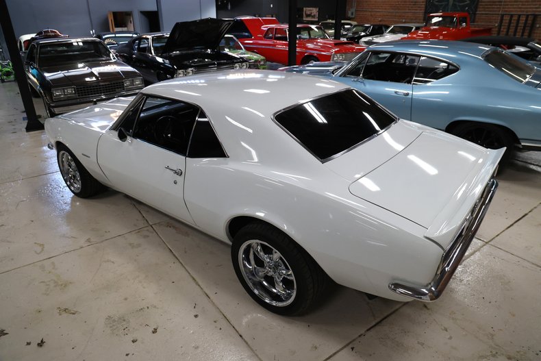 Chevrolet-Camaro-1967-Arctic-White-Black-44